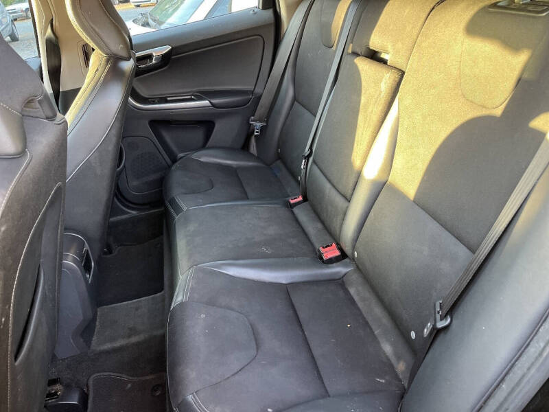 2016 Volvo XC60 T5 Drive-E