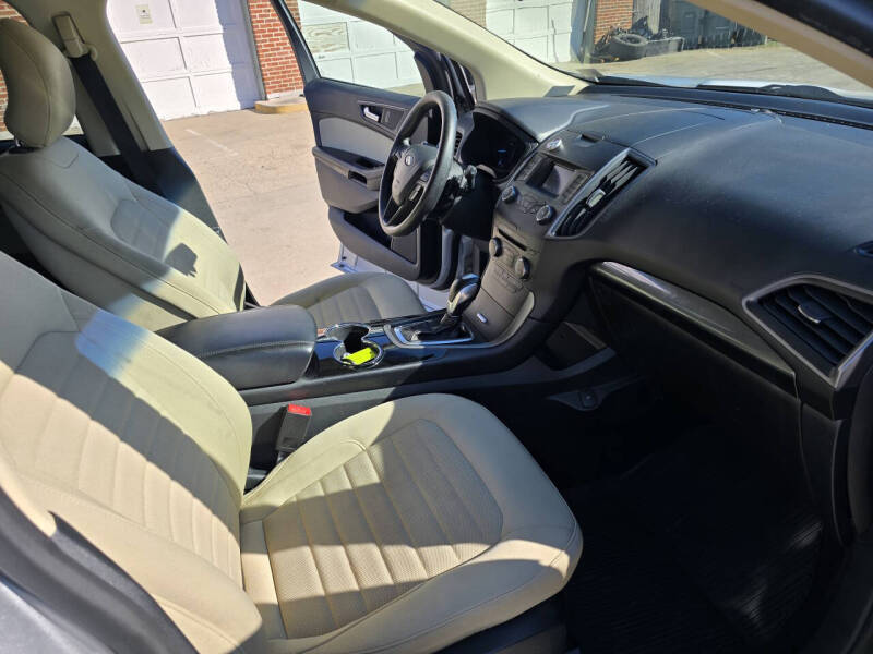 2018 Ford Edge SE