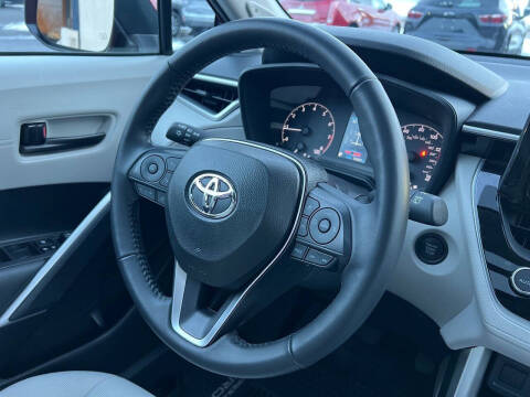 2024 Toyota Corolla Cross LE