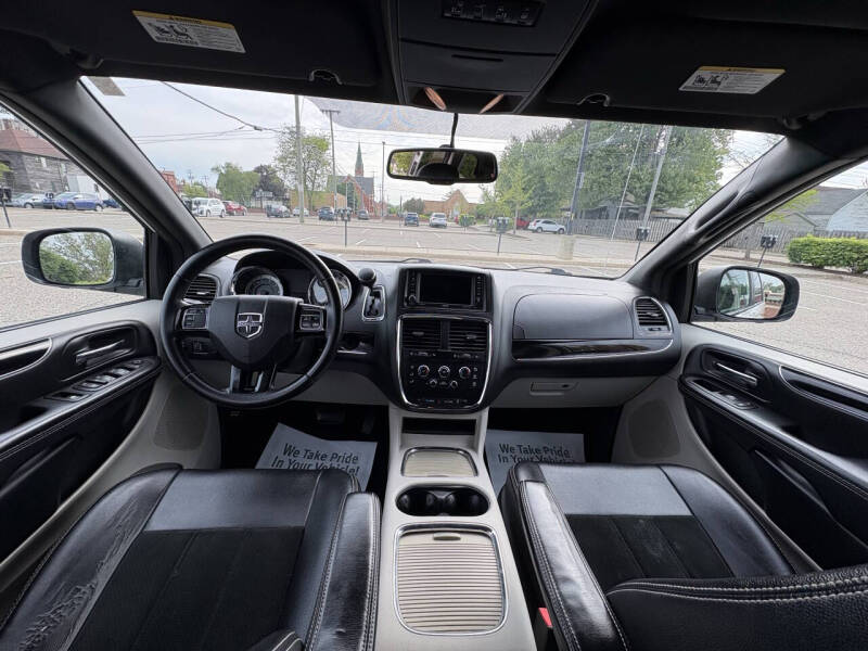 2016 Dodge Grand Caravan SXT Plus