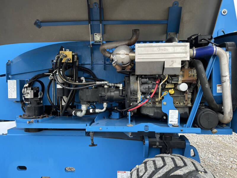 2015 Genie 80' Manlift