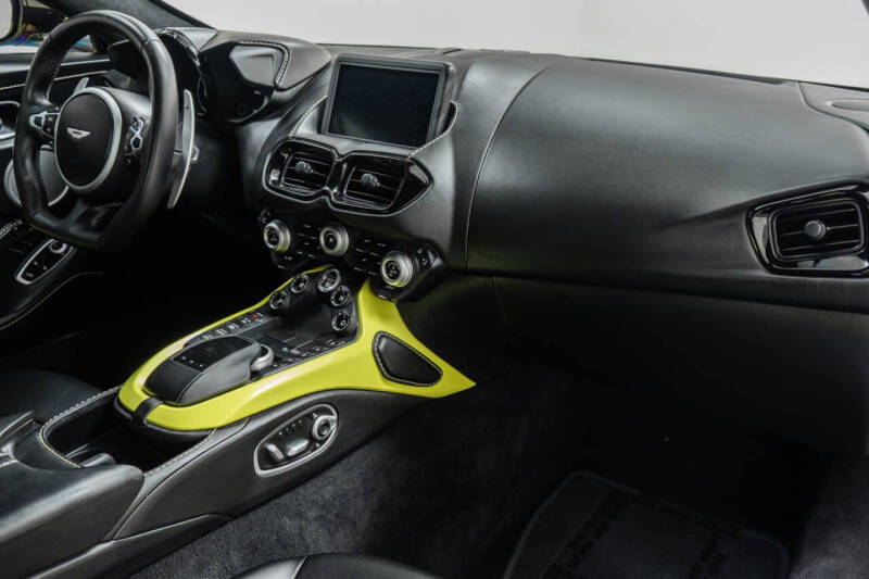 2019 Aston Martin Vantage