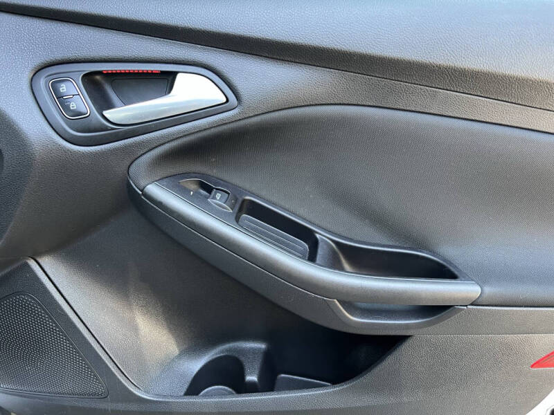 2017 Ford Focus SEL