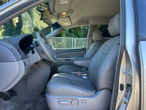 2009 Toyota Sienna LE 7-Passenger