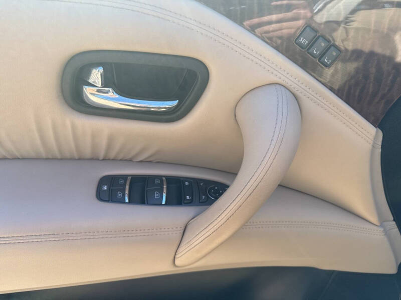 2017 Nissan Armada SL