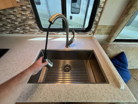 2001 Winnebago Journey 36L