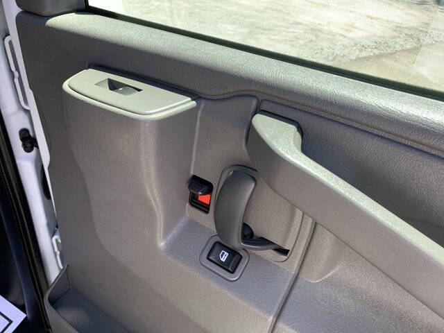2024 Chevrolet Express 2500