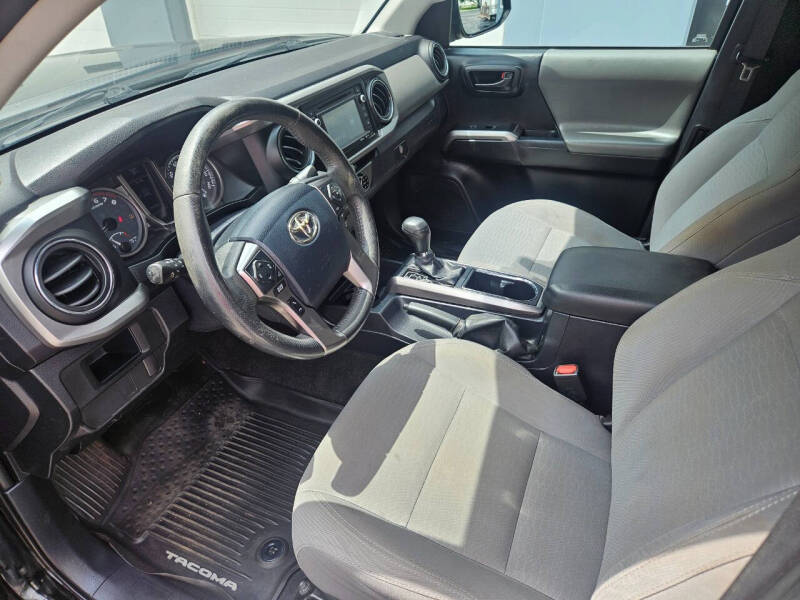 2017 Toyota Tacoma SR5