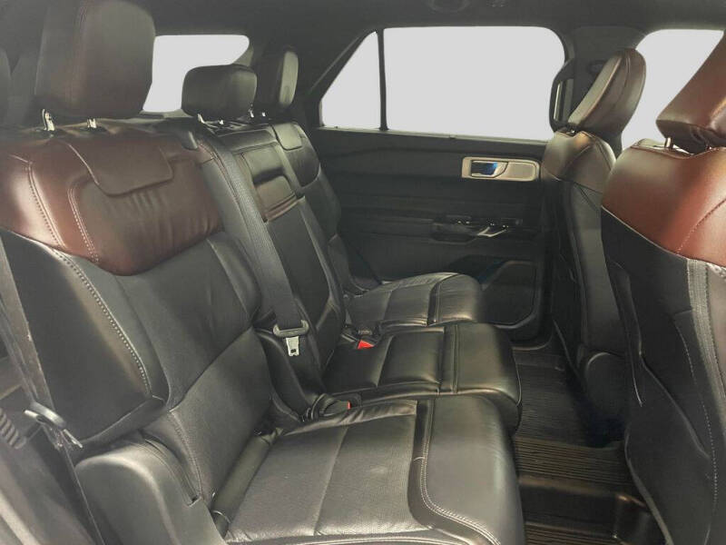 2022 Ford Explorer Platinum