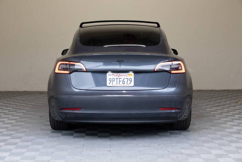 2021 Tesla Model 3 Standard Range Plus