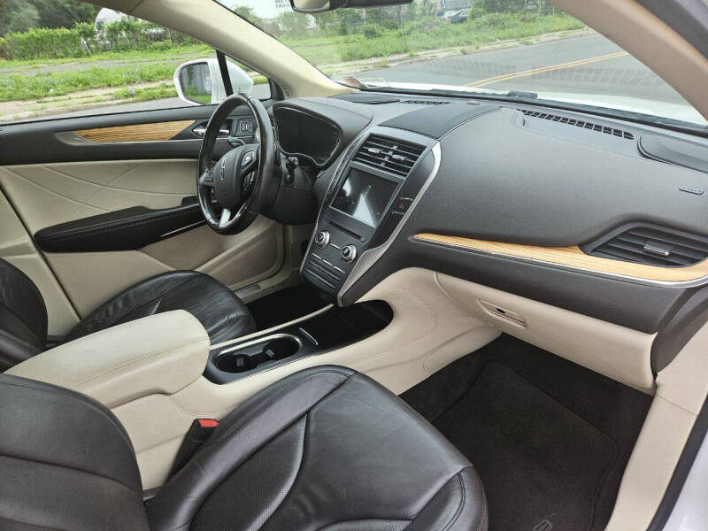 2016 Lincoln MKC Select