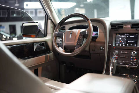 2017 Lincoln Navigator Select