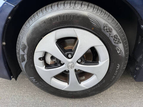 2012 Toyota Prius Two
