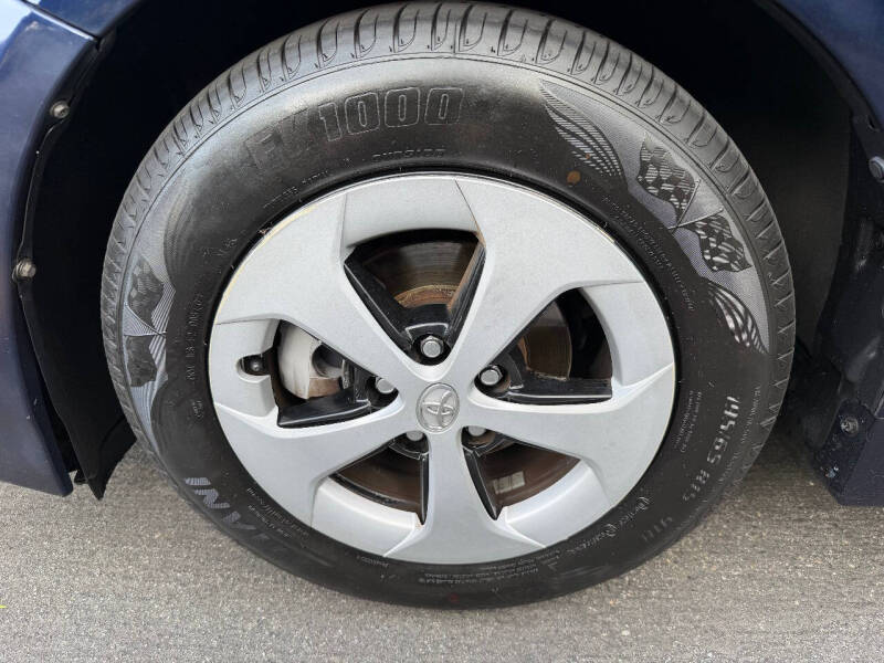 2012 Toyota Prius Two