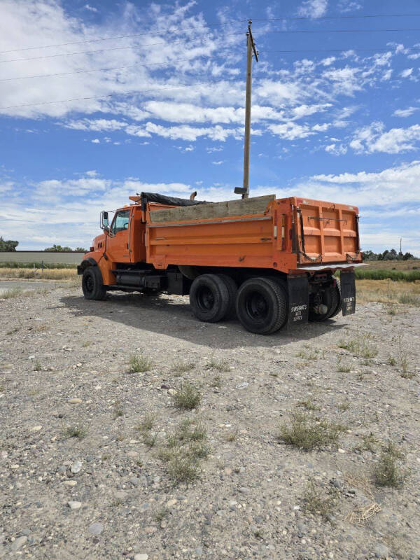 2004 Sterling LT9500 Series