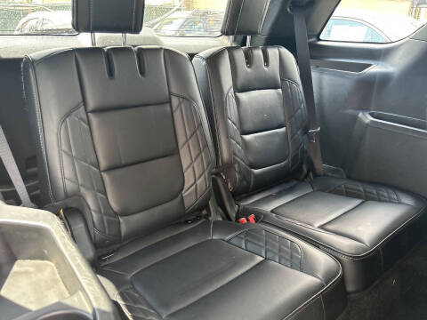 2017 Ford Explorer Platinum