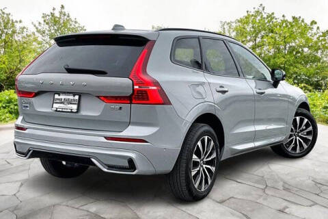 2025 Volvo XC60 B5 Plus Dark Theme