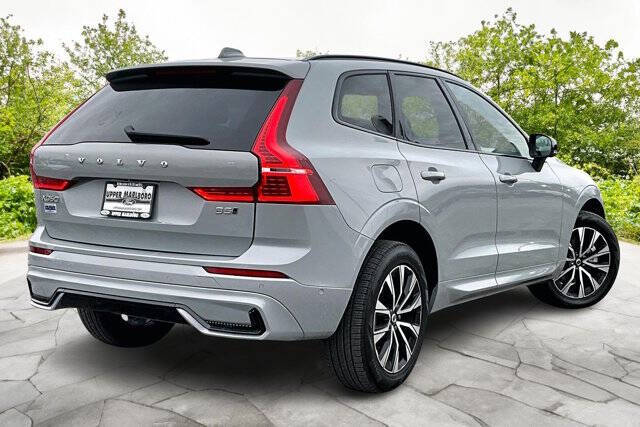 2025 Volvo XC60 B5 Plus Dark Theme