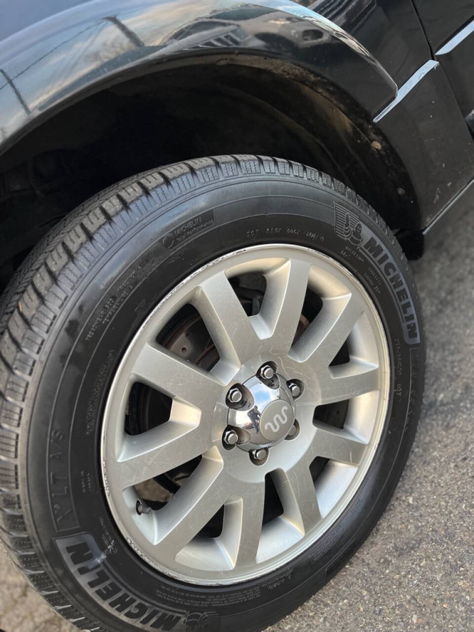 Black 2010 Ford Expedition Limited 4x4 Limited 4dr SUV 17