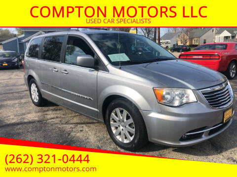 2013 Chrysler Town and Country for sale at COMPTON MOTORS LLC in Sturtevant WI