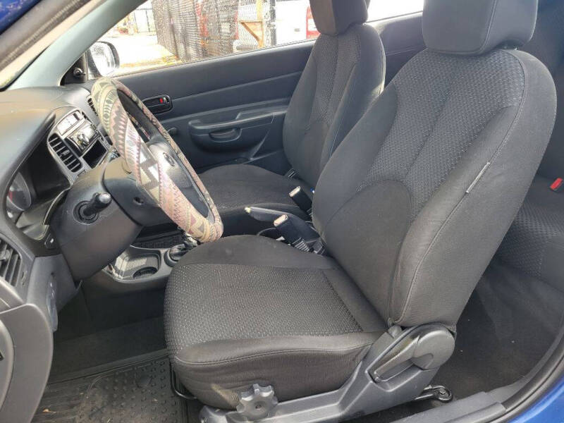 2010 Hyundai Accent Blue