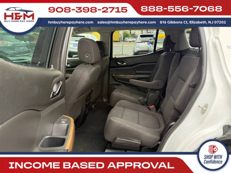 2017 GMC Acadia SLE-2