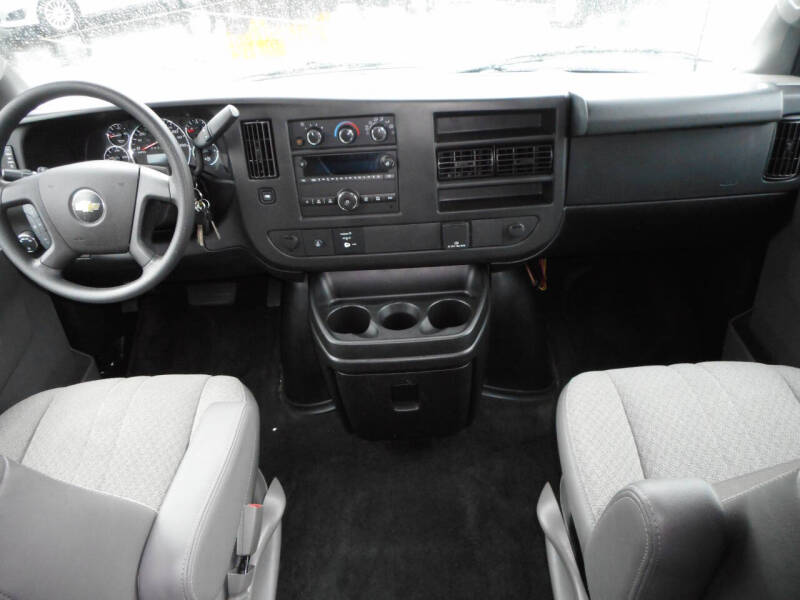 2017 Chevrolet Express LT 3500