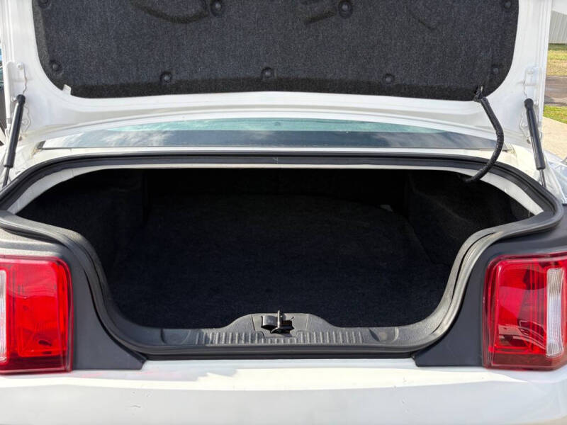 2010 Ford Mustang V6