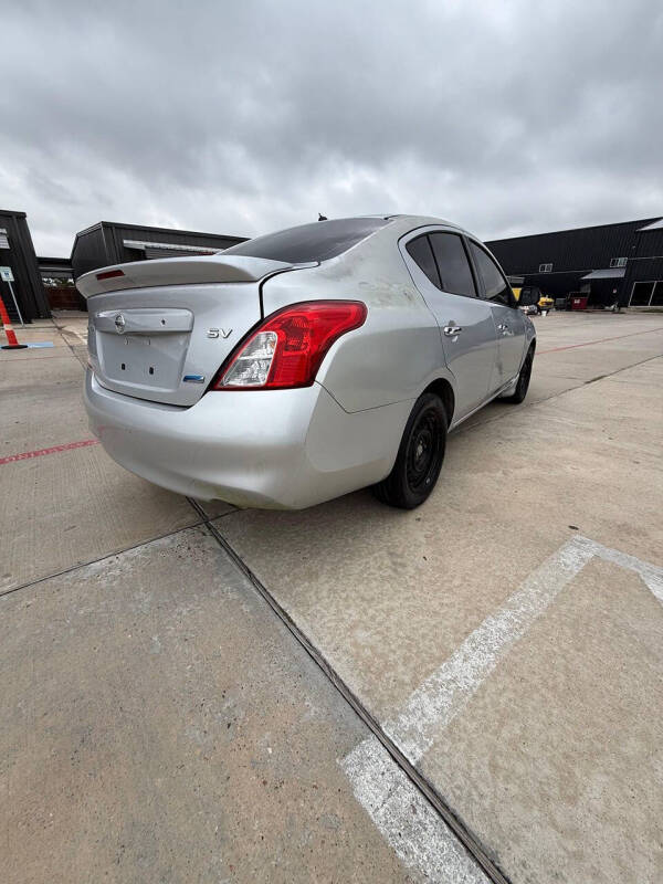 2014 Nissan Versa 1.6 S