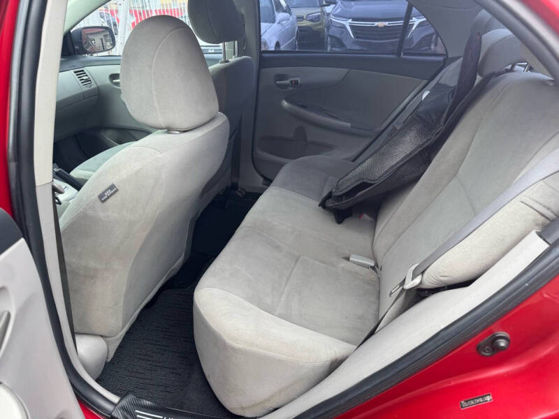 2011 Toyota Corolla LE