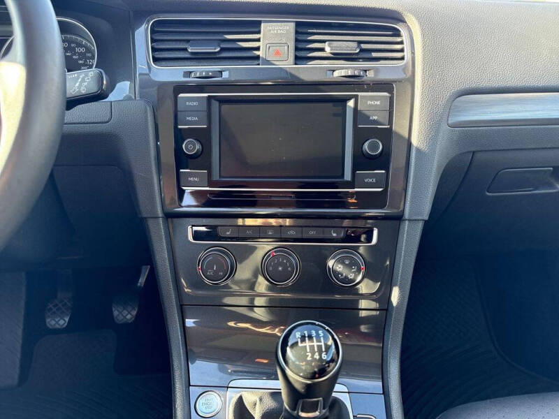 2020 Volkswagen Golf TSI