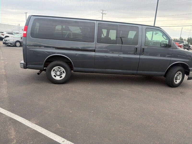 2017 Chevrolet Express LT 3500