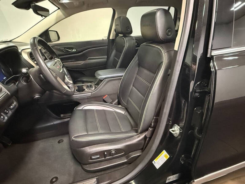 2022 GMC Acadia Denali