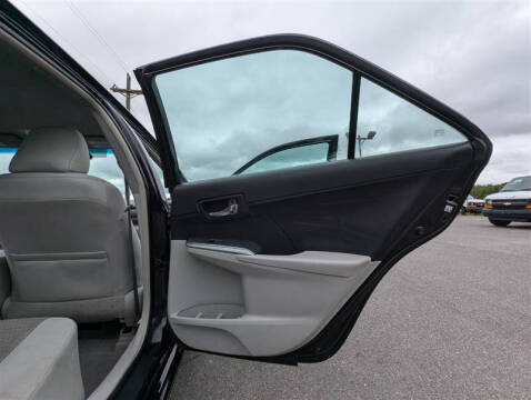 2014 Toyota Camry Hybrid LE