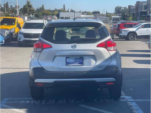 2020 Nissan Kicks SR