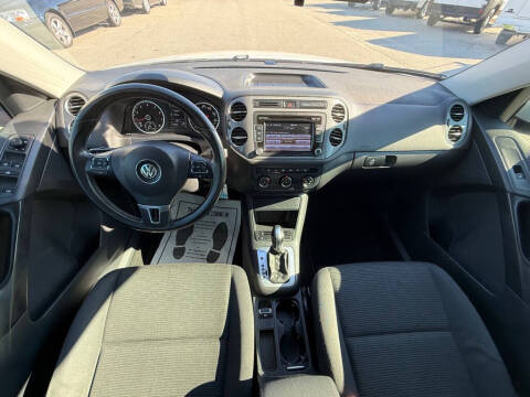2015 Volkswagen Tiguan S
