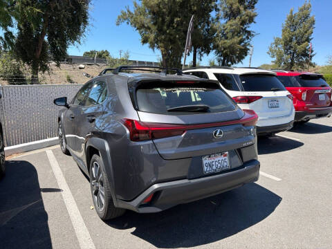2025 Lexus UX 300h