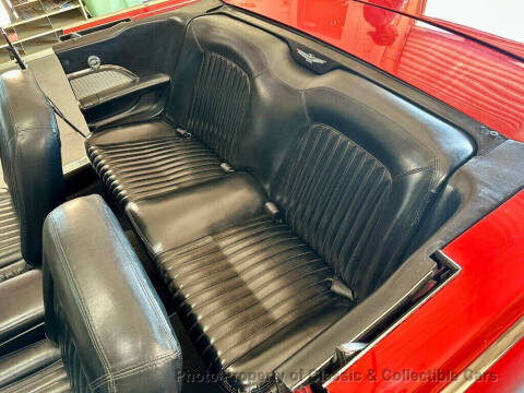 1962 Ford Thunderbird