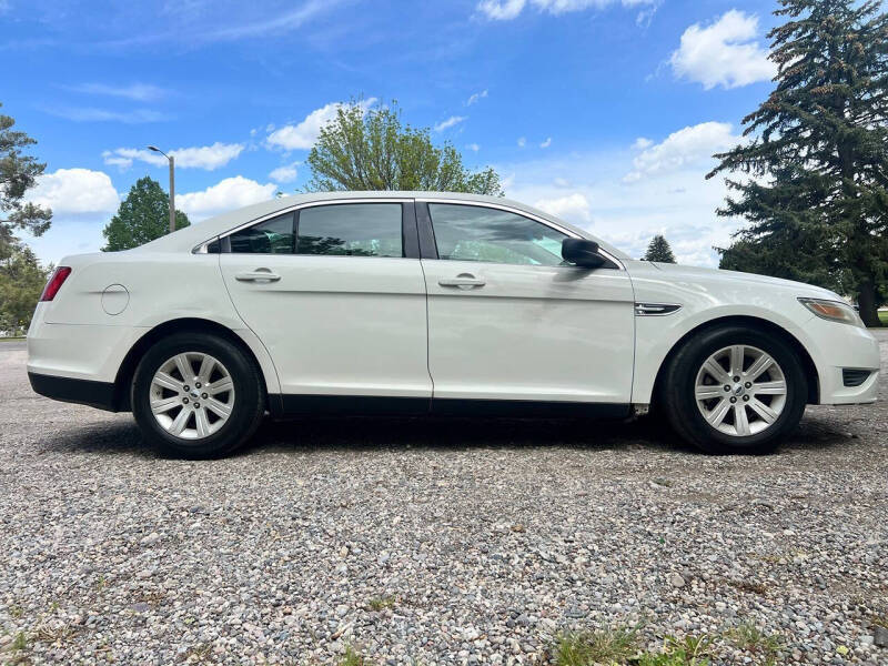 2011 Ford Taurus SE