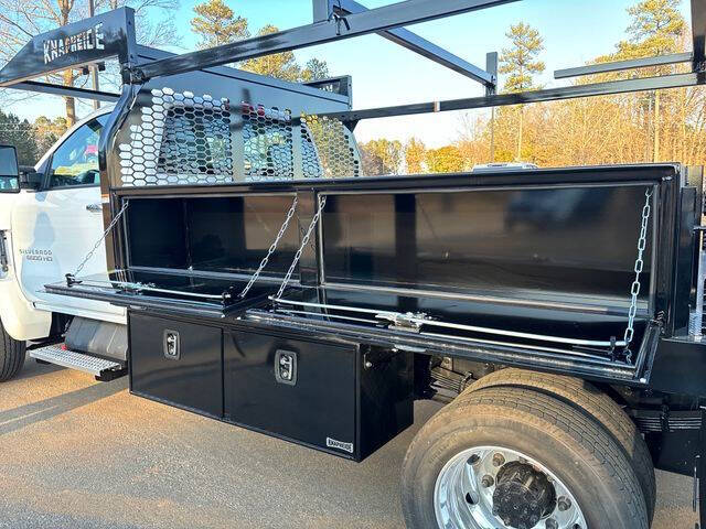 2024 Chevrolet Silverado 5500HD