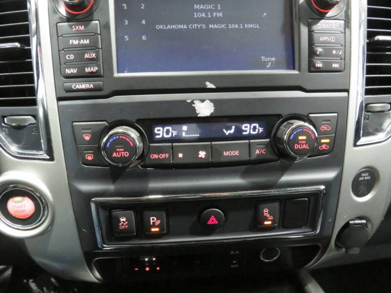 2017 Nissan Titan SL