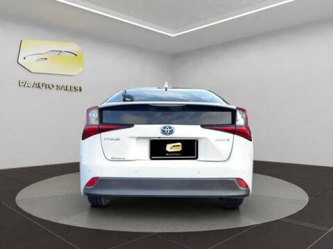 2021 Toyota Prius LE