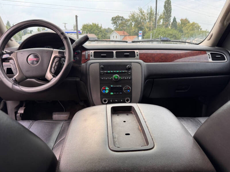 2011 GMC Yukon XL SLT