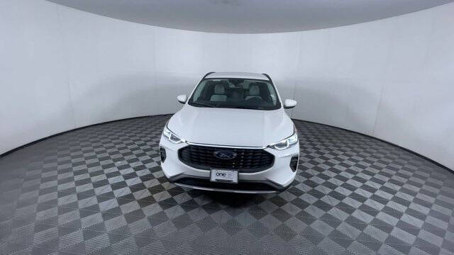 2026 Ford Escape Hybrid Platinum