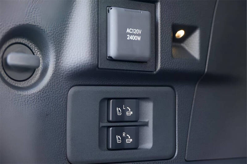 2025 Lexus LX 700h F SPORT Handling