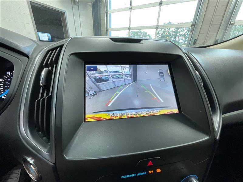 2020 Ford Edge SE