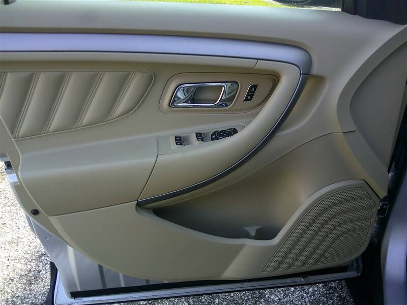 2013 Ford Taurus SEL