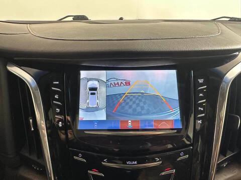 2017 Cadillac Escalade Luxury