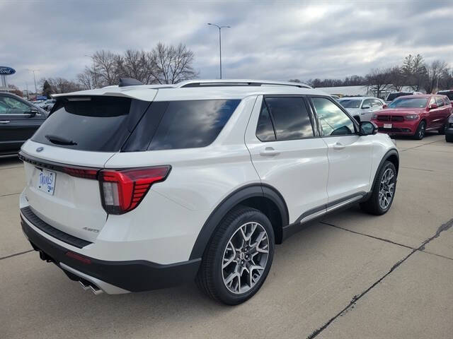 2025 Ford Explorer Platinum