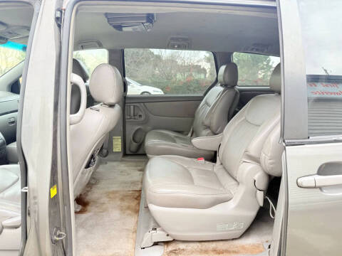 2005 Toyota Sienna